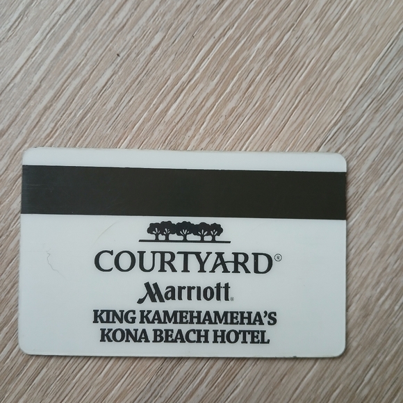 Courtyard Marriott Iron-man Championship Key Card Hotel Room Key Hawaii, Kona - Picture 5 of 7